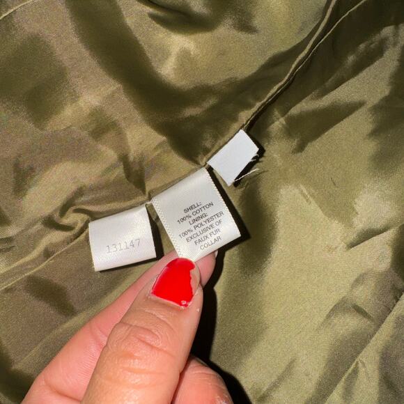 ATL Studio Brocade Floral Removeable Faux Fur Short Jacket Size 6P Button Up - Picture 8 of 10